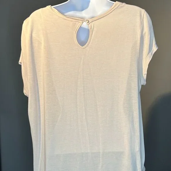 Beautiful cream and black lace shirt for everyday - Picture 2 of 9